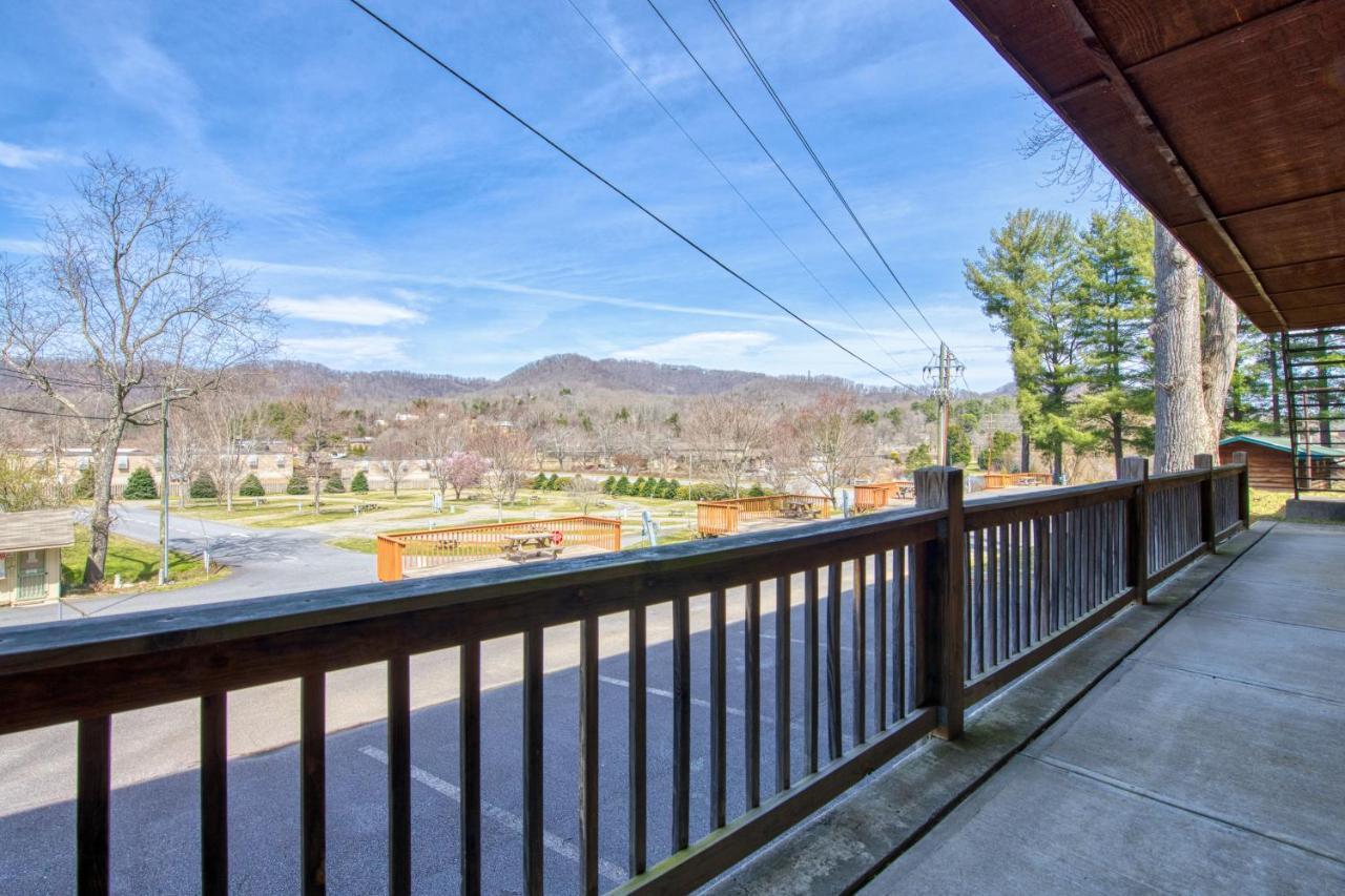 Campground Apts Lake Junaluska Exteriör bild